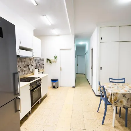 Nestor De La Torre I Apartament